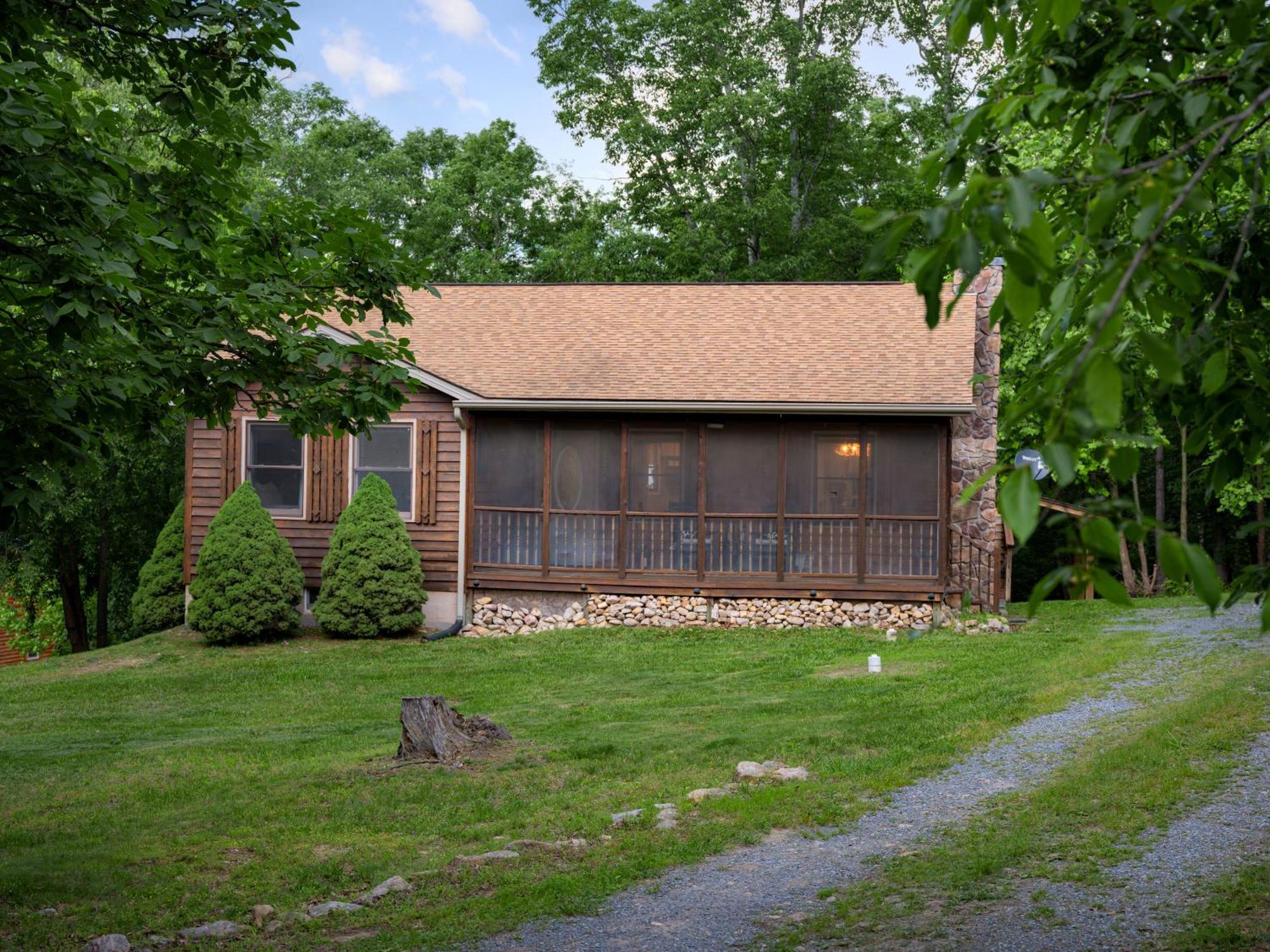 Shenandoah Dog Friendly Cabin With River Access, Hot Tub, Fire Pit, Bbq, Outdoor Dining שננדואה מראה חיצוני תמונה